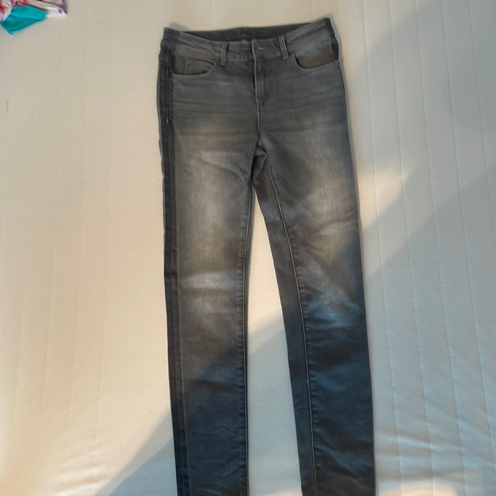 Grey jeans